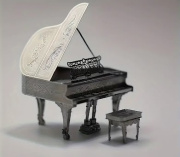 Kovový model 3D koncertní klavír