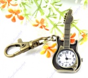 Přívěšek na klíče ve tvaru kytary s hodinami