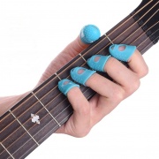 Silikonový chránič peřinek pro hráče pro kytaru nebo ukulele modrá barva