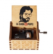 Dřevěný hrací strojek hraje melodii bella ciao z filmu Casa De Papel
