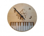 Dřevěné hodiny - klavír a klaviatura