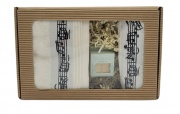 Hudební dárková sada -  bílý ručník , žínka a mini mýdlo v dárkové krabičce