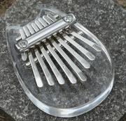 Akrylová Kalimba mini 8 tónů - uši