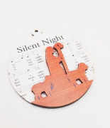 Dřevěná kulatá ozdoba na stromeček Silent Night - tichá noc